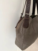 White stuff leather ag